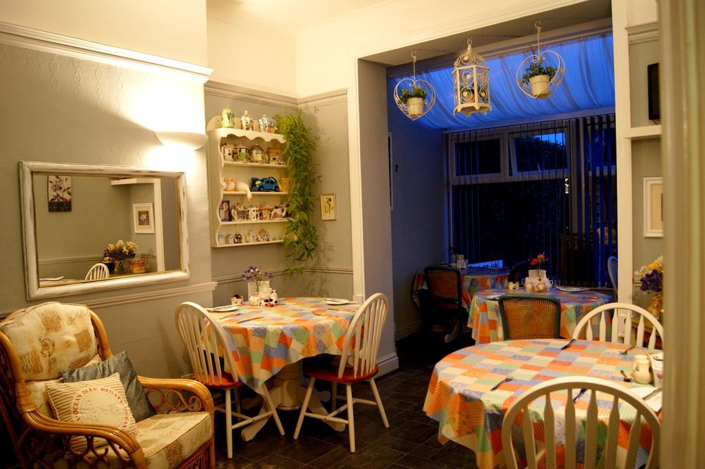 Sunset Guest House 헌스탠턴 외부 사진 The interior of a typical tearoom